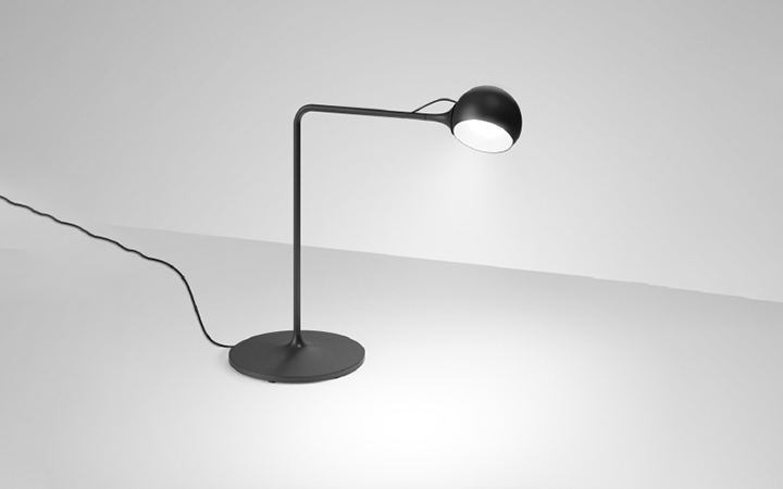 Ixa Table Lamp by Artemide Lamps